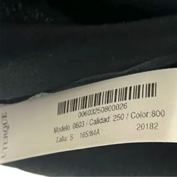 SOLD! Uterque Long Sleeve Silk Chiffon Blouse - Picture 9 of 10